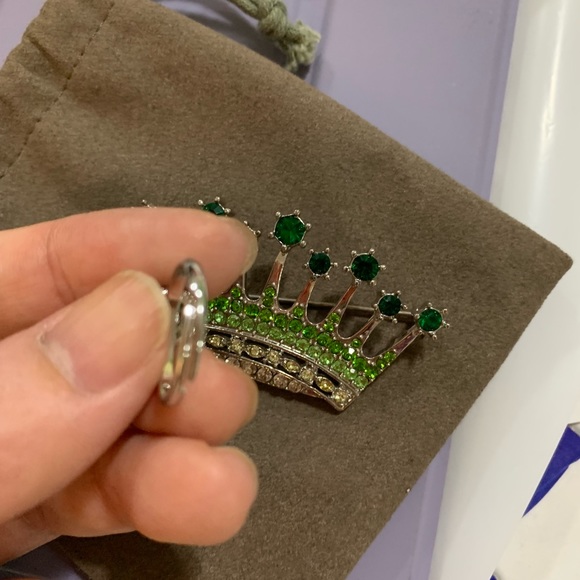 Crown Brooch and adjustable ring with blue stones bundle - Picture 2 of 4